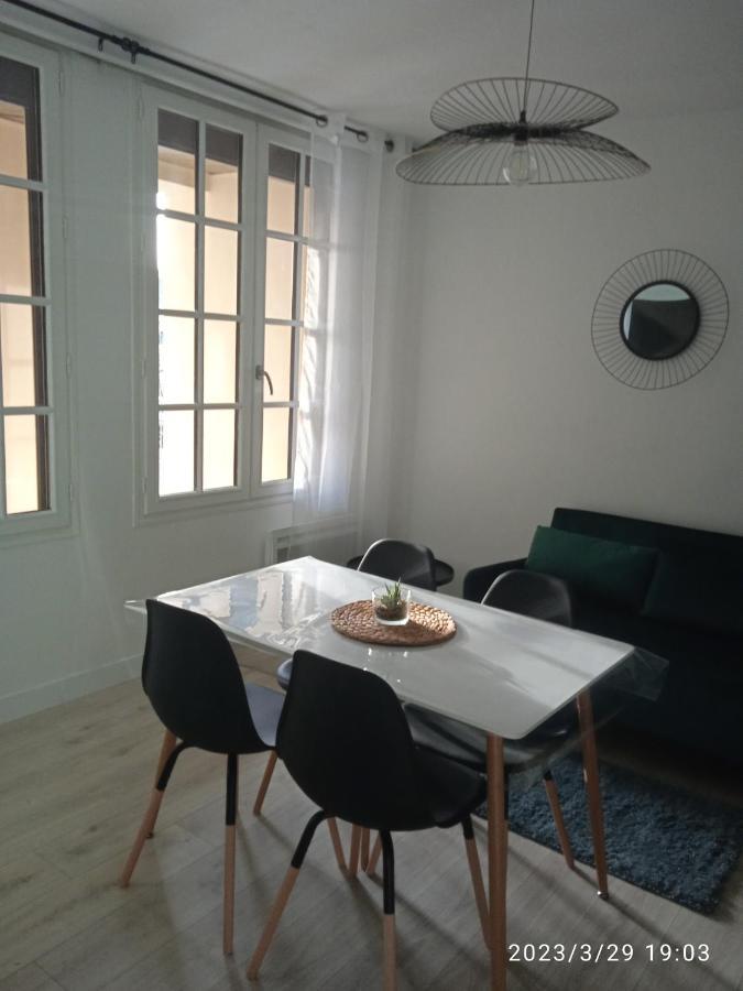Plein Centre Face Au Lac, Cave Velo Apartment